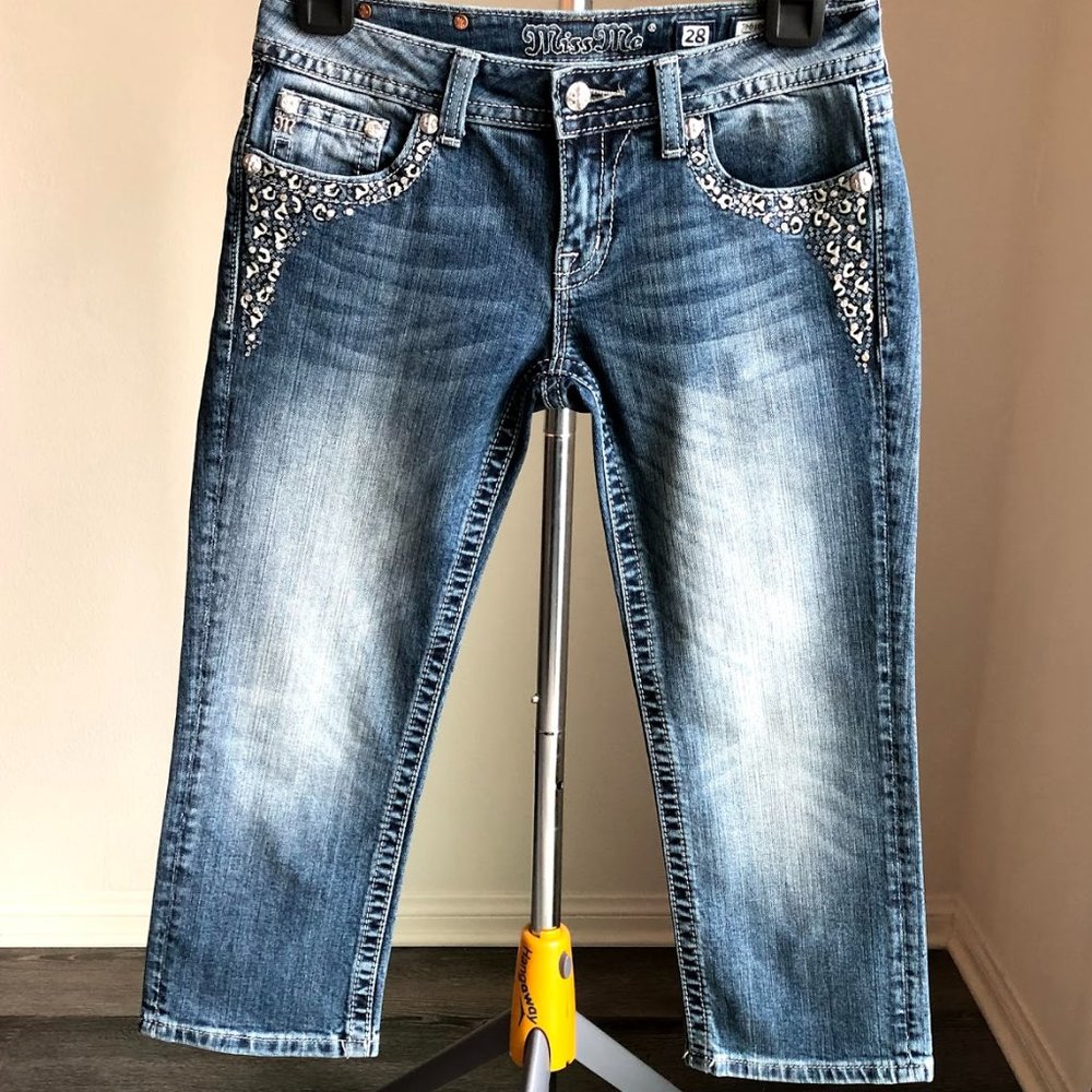 Miss Me - Cropped Jeans - Size 28 - EUC